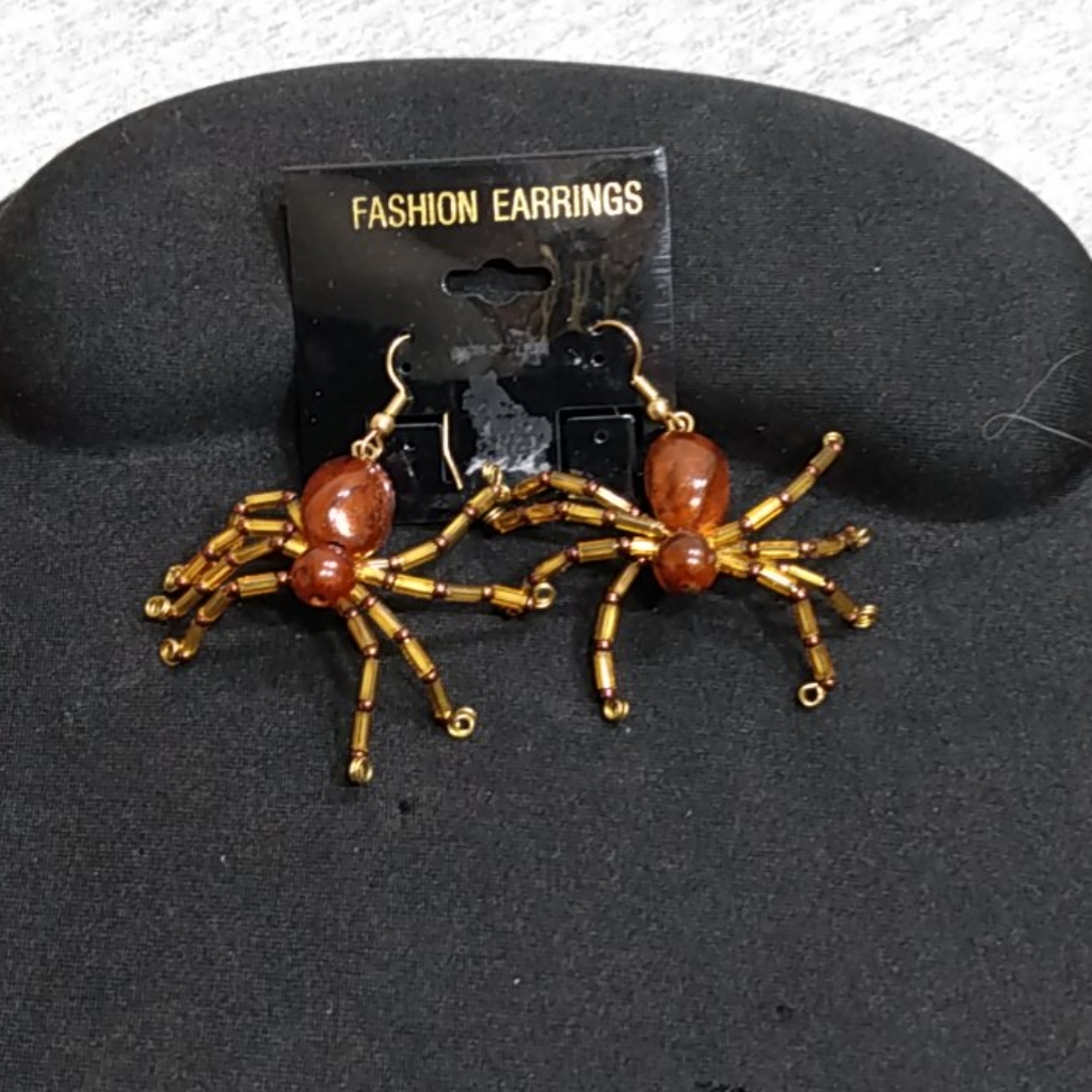 Spider Earrings 8$